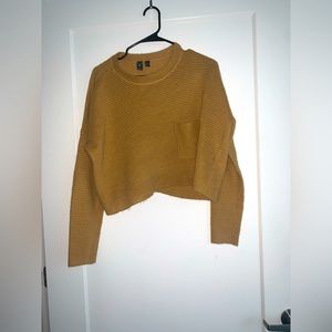 Cropped long sleeve knit sweater